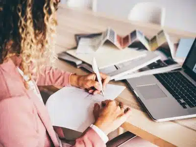 Comment trouver une formation de graphiste qui vous convient le mieux