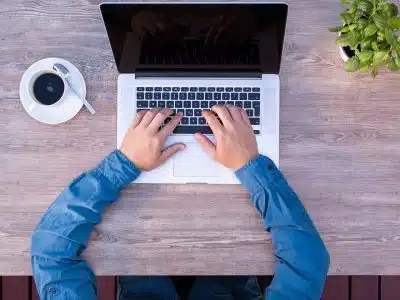 Besoin d'une information ? Appelez un informaticien !